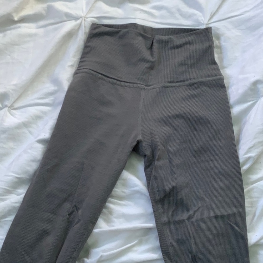 beyond yoga ribbed cropped leggings